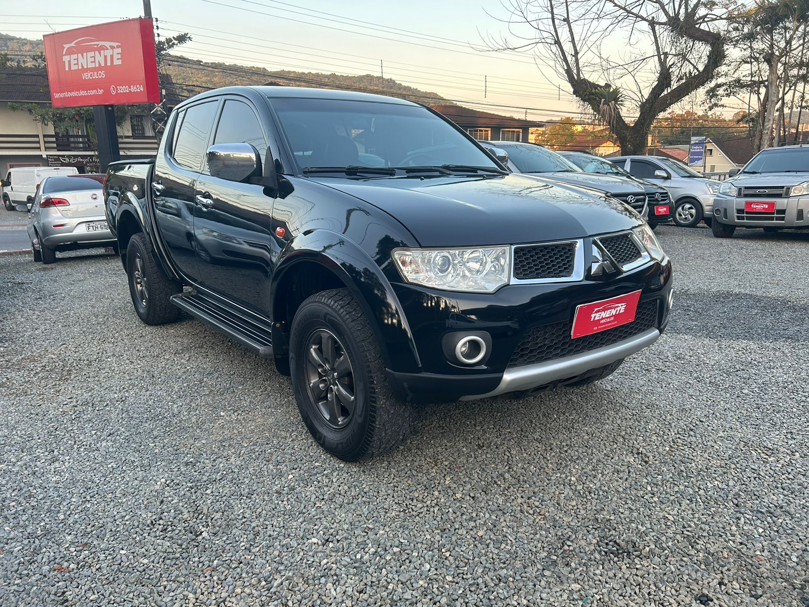 MITSUBISHI L200 TRITON 3.2 HPE 4X4 AUTOMÁTICO 